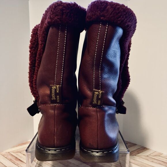 Dr. Martens Brielle Sheepskin Rigger Boots M 8 W 9 Cherry Red Faux Fur Lined - Picture 4 of 9